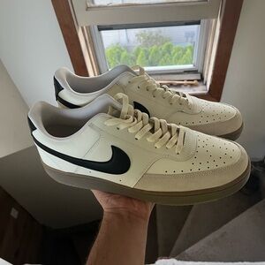 Nike Beige and Black Low-Top Sneakers